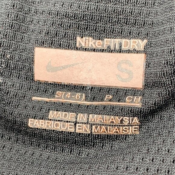 🎉Nike Fit Dry Black Workout Capris - Picture 3 of 5